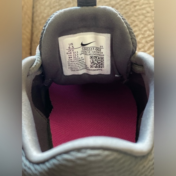Nike Running Shoes in Grey / Pink, ‘Flex Experience RN9’ — Women’s Size 6.5 - Picture 12 of 16